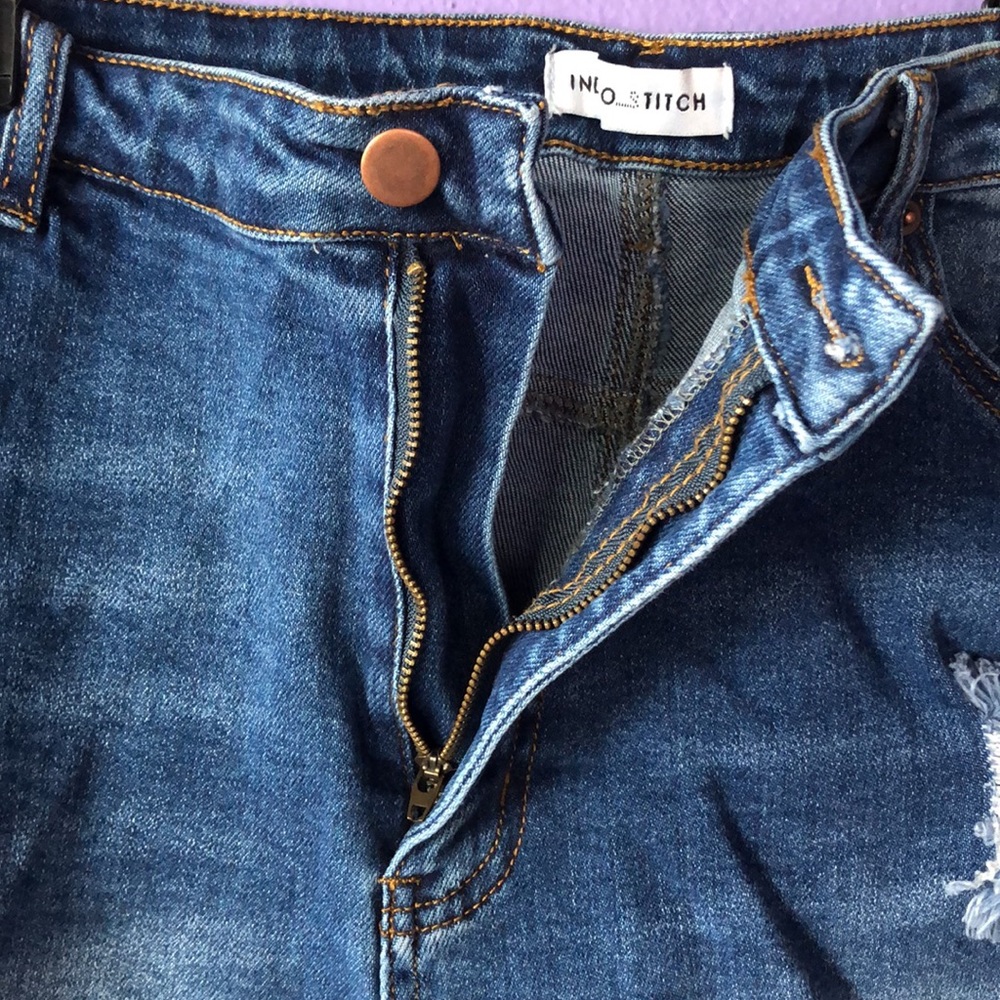 Daisy Dukes - Picture 5 of 5